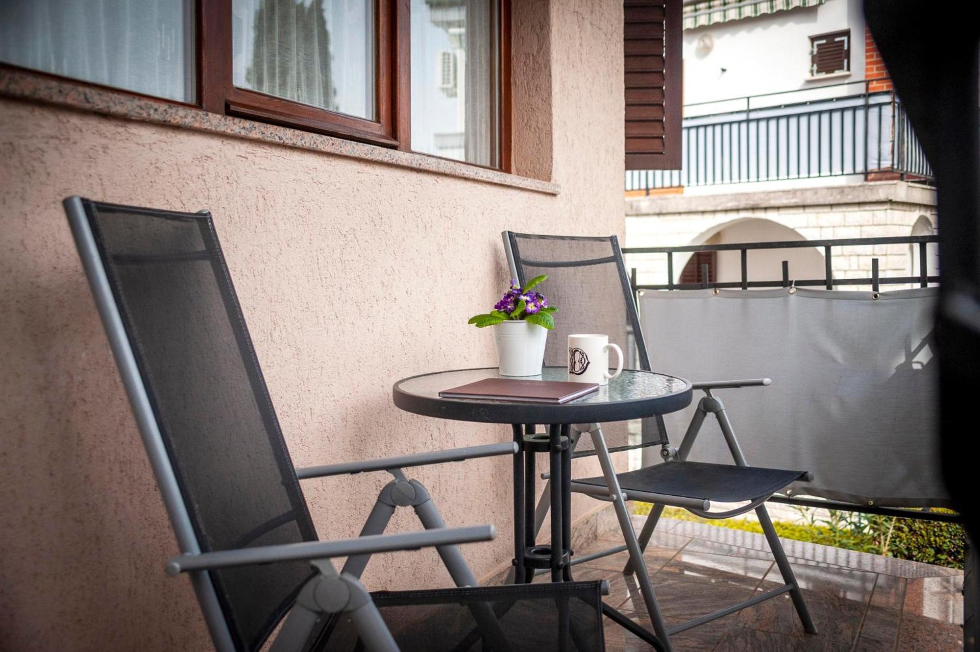 Apartments And Room Silvana Ровинь Экстерьер фото