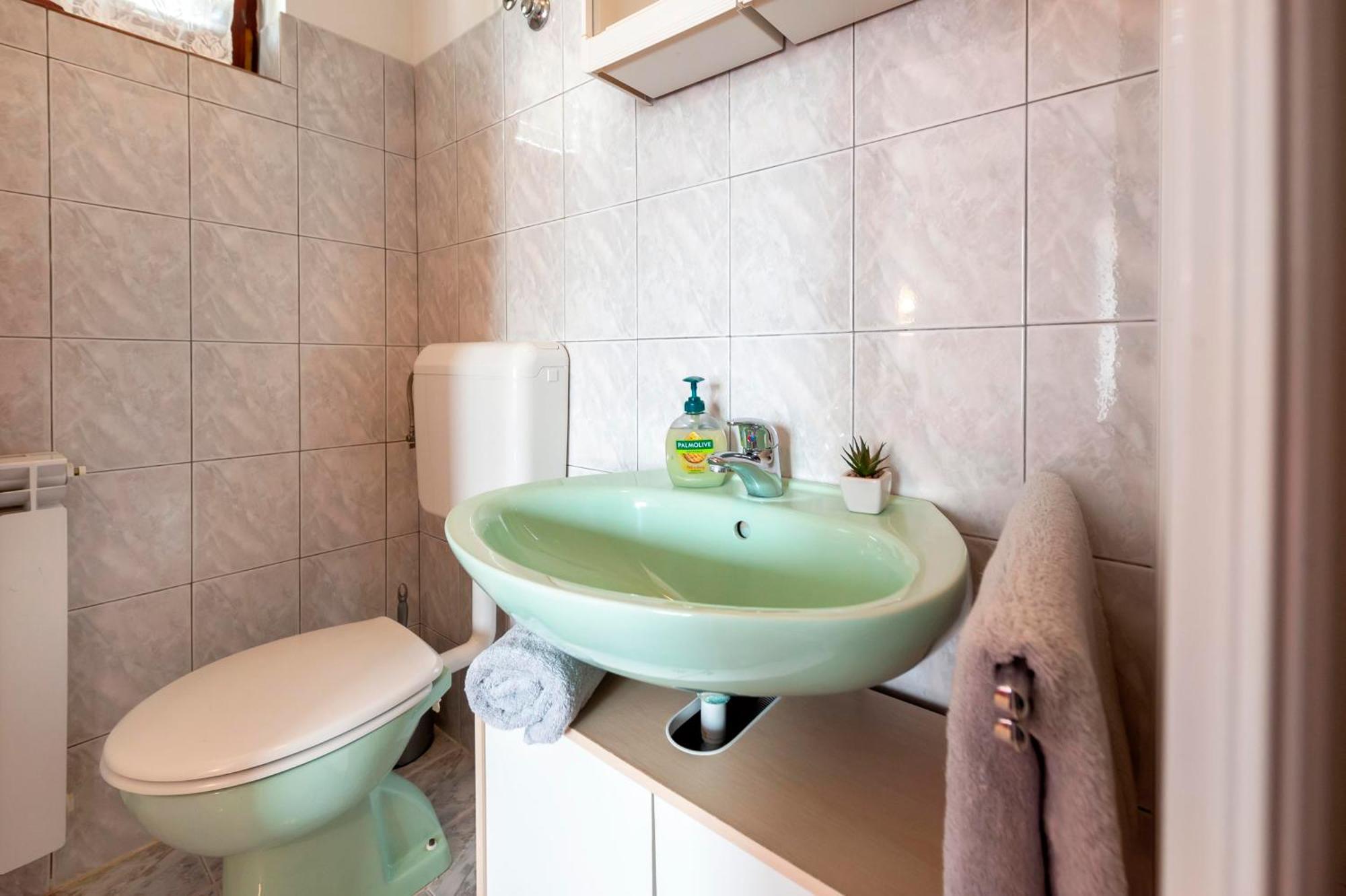 Apartments And Room Silvana Ровинь Экстерьер фото