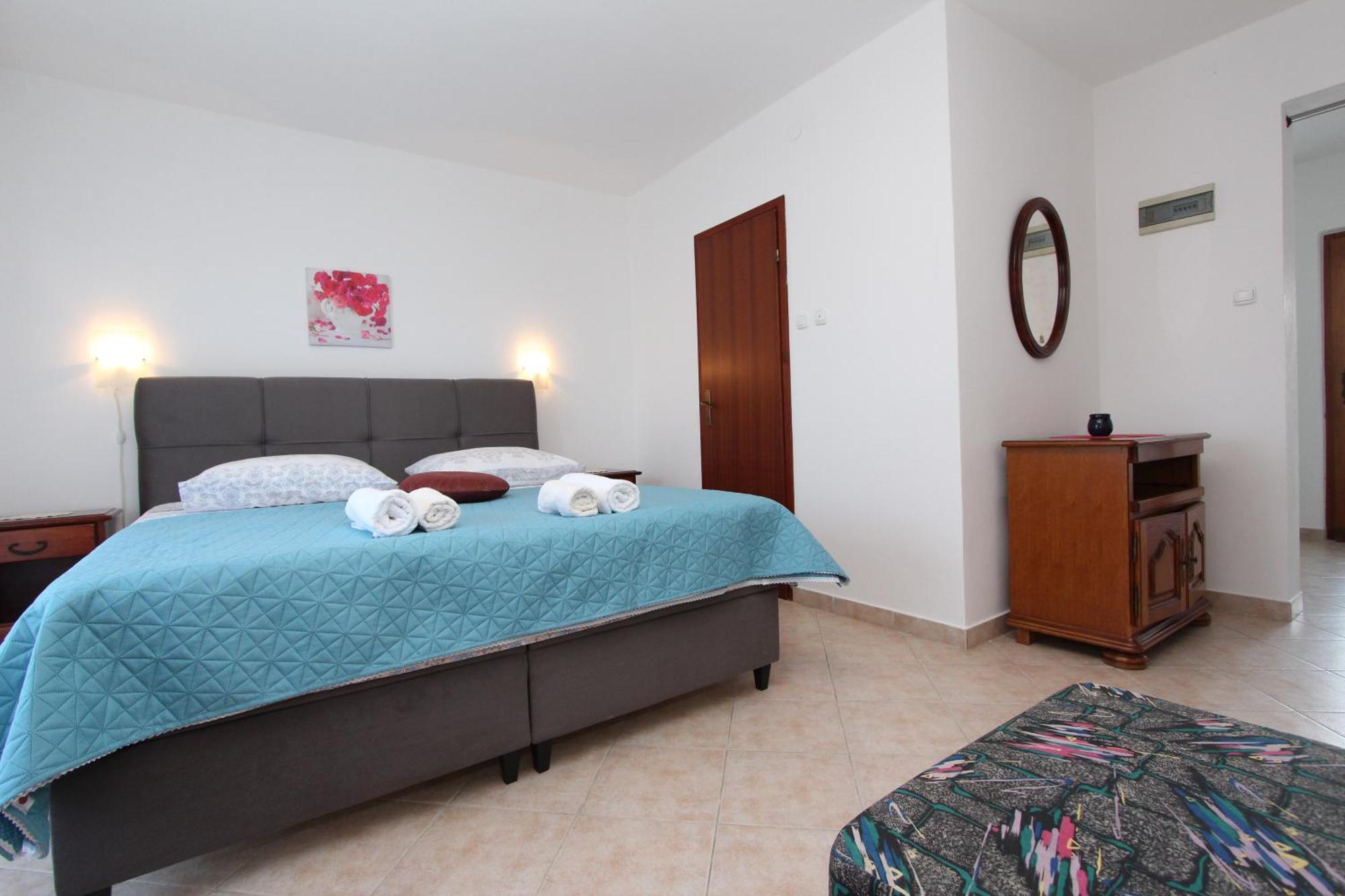 Apartments And Room Silvana Ровинь Экстерьер фото